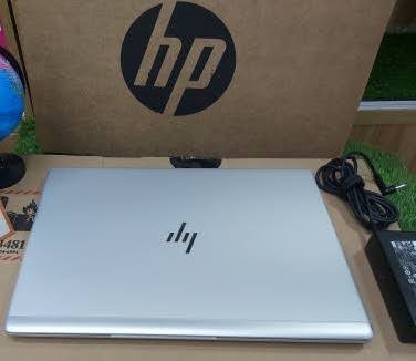 HP EliteBook 840 G5 Core i5 8th Gen Ram 8GB SSD 256GB 14"FHD Display,4GB HD Graphics, Backlit Keyboard, Silver Color With Charger.A++Grade Condition